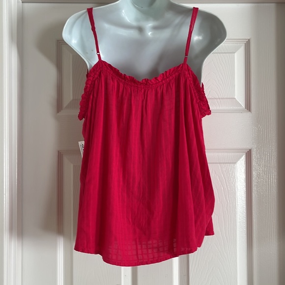 Old Navy NWT Top SOLD - Picture 2 of 4